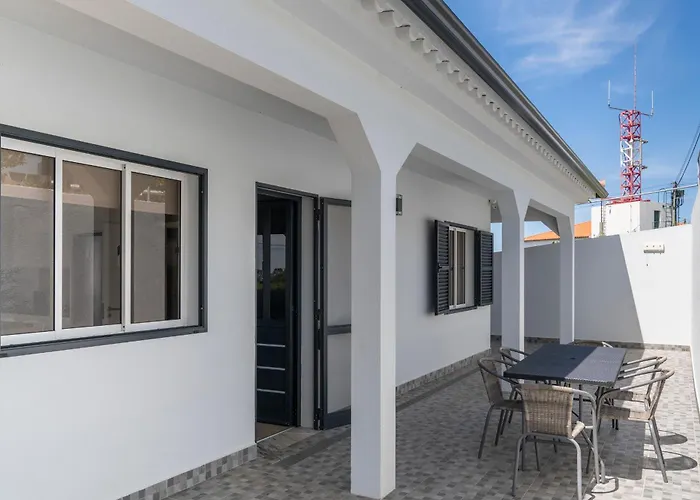 Paul\'S Holiday House
